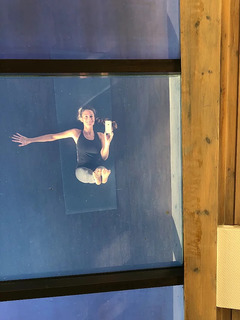 Rebecca Loos feet photo thumbnail