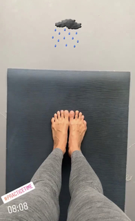 Rebecca Loos feet photo thumbnail