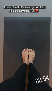 Rebecca Loos feet photo thumbnail