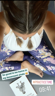 Rebecca Loos feet photo thumbnail