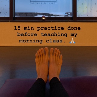 Rebecca Loos feet photo thumbnail