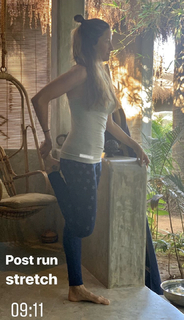 Rebecca Loos feet photo thumbnail