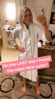 Rebecca Lowe feet photo 3