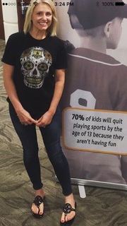 Rebecca Lowe feet photo 17
