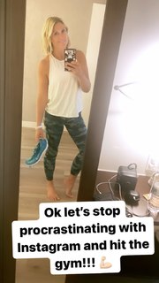 Rebecca Lowe feet photo 9
