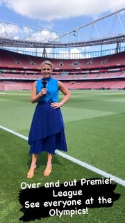 Rebecca Lowe feet photo 4