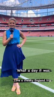 Rebecca Lowe feet photo 1