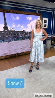 Rebecca Lowe feet photo 7