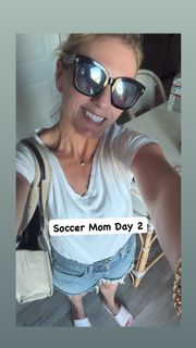 Rebecca Lowe feet photo 4