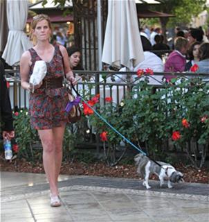 Rebecca Mader feet photo 3