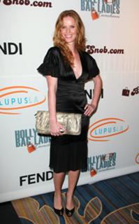 Rebecca Mader feet photo 9