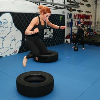 Rebecca Quin feet photo thumbnail