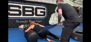 Rebecca Quin feet photo thumbnail