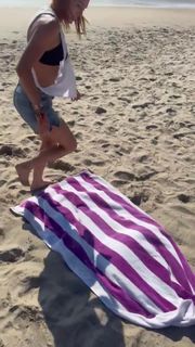 Rebecca Quin feet photo thumbnail