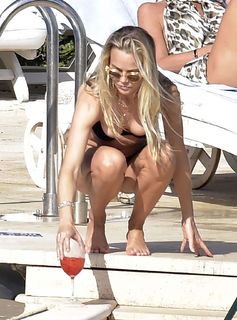 Rebecca Rittenhouse feet photo 11