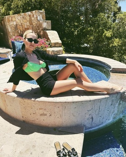 Rebecca Rittenhouse feet photo 14