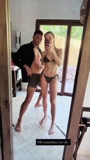 Rebecca Rittenhouse feet photo 4