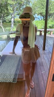 Rebecca Rittenhouse feet photo 3