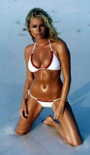 Rebecca Romijn feet photo thumbnail