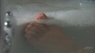 Rebecca Romijn feet photo thumbnail