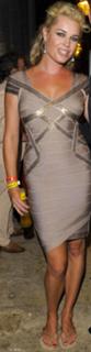 Rebecca Romijn feet photo thumbnail