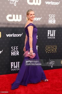 Rebecca Romijn feet photo thumbnail