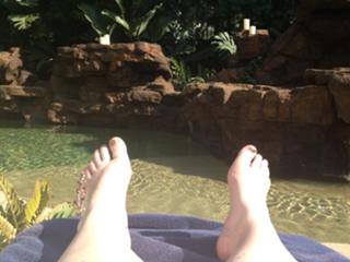 Rebel Wilson feet photo thumbnail