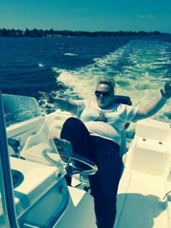 Rebel Wilson feet photo thumbnail