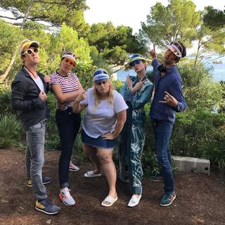 Rebel Wilson feet photo thumbnail