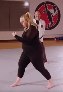 Rebel Wilson feet photo thumbnail