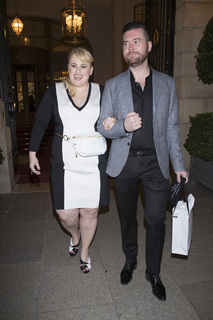 Rebel Wilson feet photo thumbnail