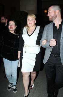 Rebel Wilson feet photo thumbnail