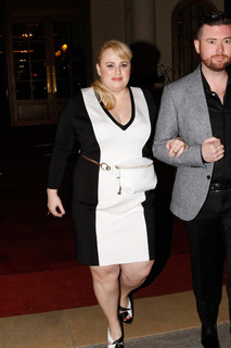 Rebel Wilson feet photo thumbnail