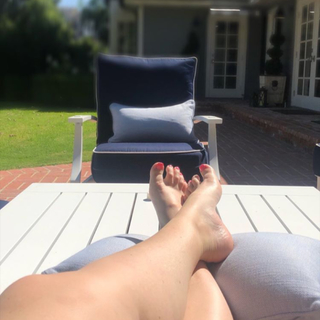 Rebel Wilson feet photo thumbnail