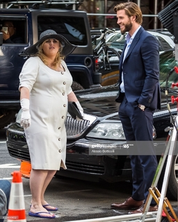 Rebel Wilson feet photo thumbnail