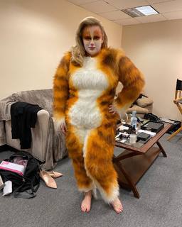 Rebel Wilson feet photo thumbnail