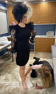 Rebel Wilson feet photo thumbnail