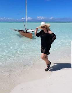 Rebel Wilson feet photo thumbnail