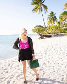 Rebel Wilson feet photo thumbnail