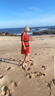 Rebel Wilson feet photo thumbnail