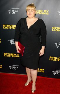 Rebel Wilson feet photo thumbnail