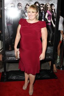 Rebel Wilson feet photo thumbnail