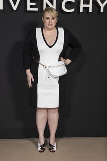 Rebel Wilson feet photo thumbnail
