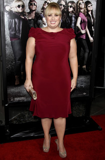 Rebel Wilson feet photo thumbnail