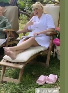 Rebel Wilson feet photo thumbnail