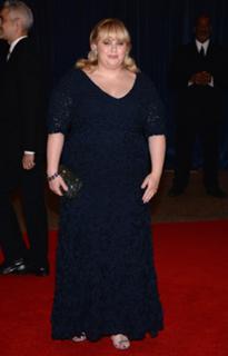 Rebel Wilson feet photo thumbnail