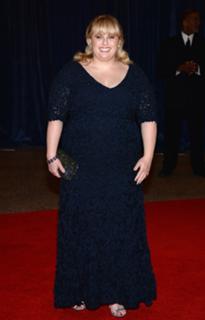 Rebel Wilson feet photo thumbnail