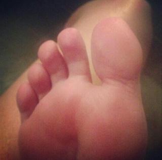 Reby Hardy feet photo 11