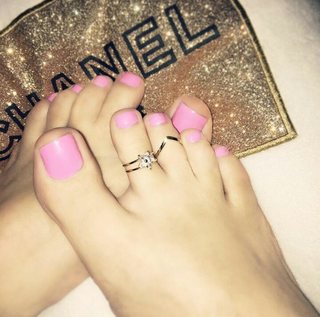 Reby Hardy feet photo 6