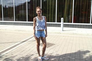 Red Dela Cruz feet photo 3